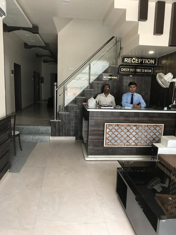Hotel MMK Kanpur Exterior foto