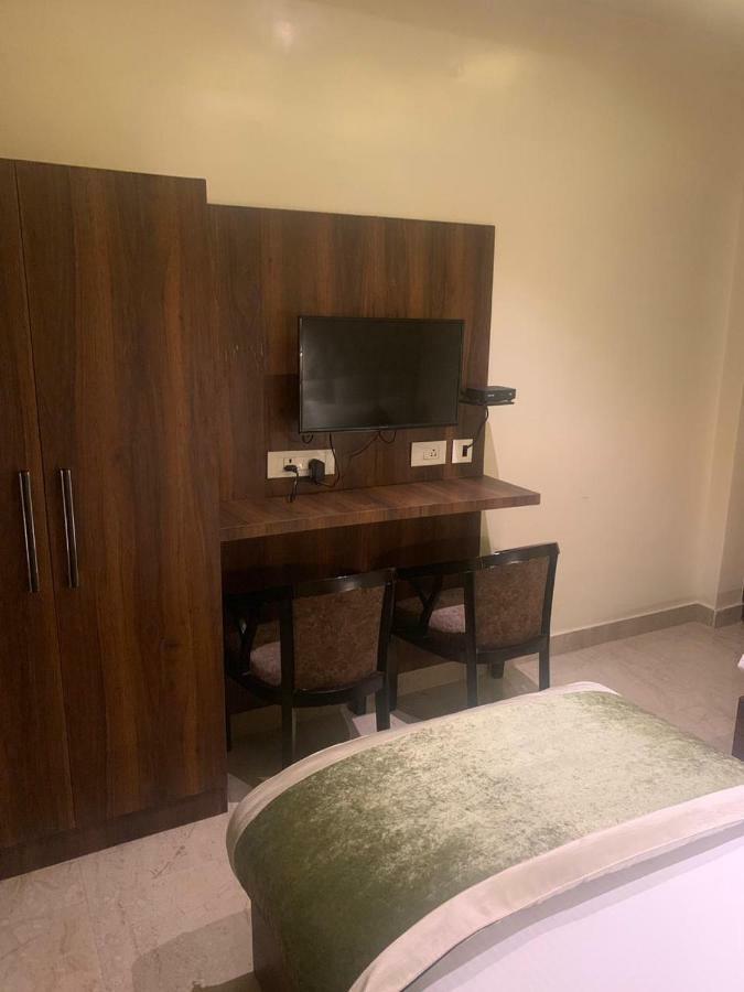 Hotel MMK Kanpur Exterior foto